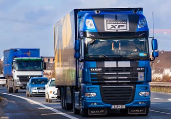 Обновите сердце ваших двигателей DAF XF-105 и XF-106: удвойте срок службы двигателя и верните ему высокую производительность с помощью гильзы цилиндра Mahle 213LW00100001 (1696993).