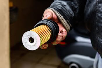 Mercedes-Benz OM 471 Motorların Yaşam Kaynağı: Mahle OX1389D (4731800809) Ekolojik Yağ Filtresi ile Üstün Motor Koruması, Maksimum Yağ Ömrü ve Kesintisiz Performans